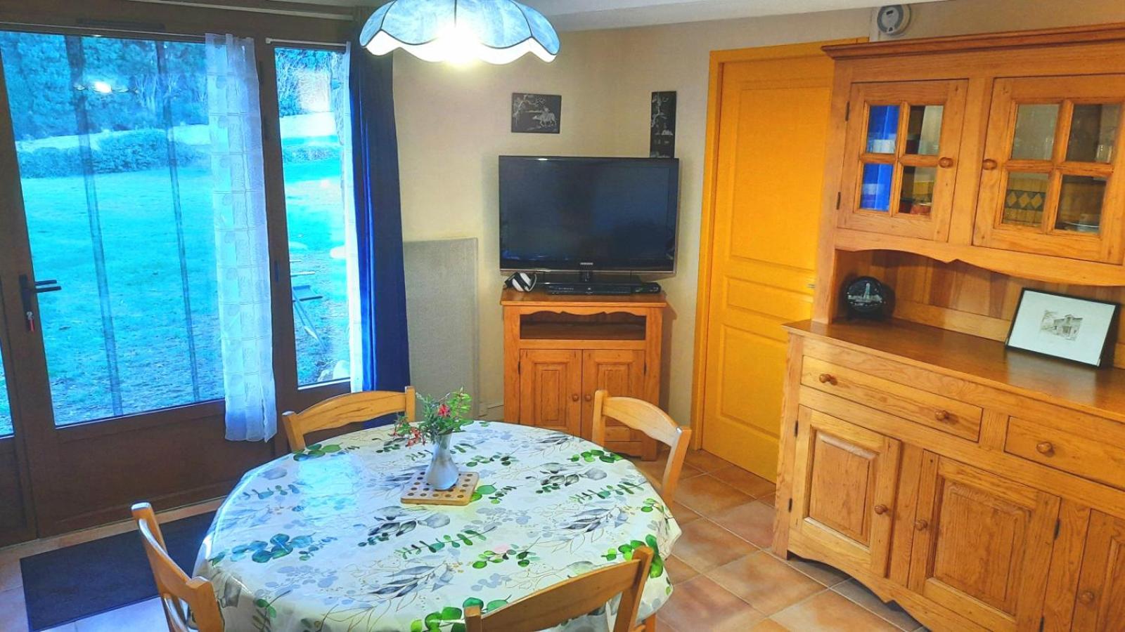 La Petite Maison Dans La Prairie Cassaignes المظهر الخارجي الصورة