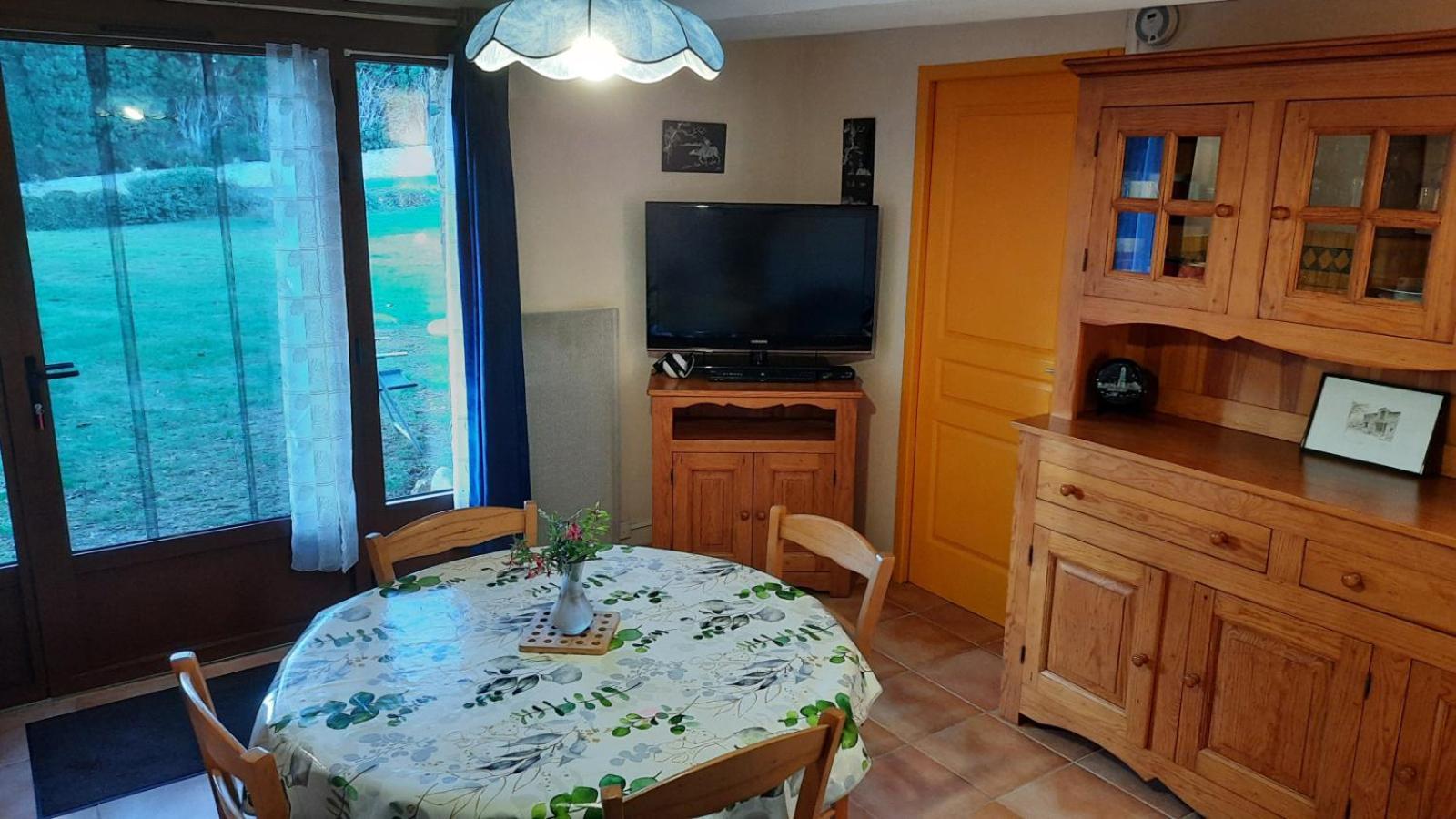 La Petite Maison Dans La Prairie Cassaignes المظهر الخارجي الصورة