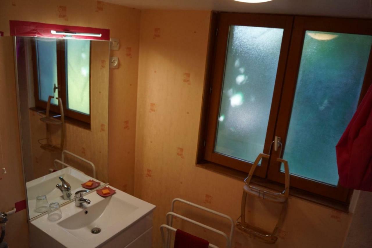 La Petite Maison Dans La Prairie Cassaignes المظهر الخارجي الصورة
